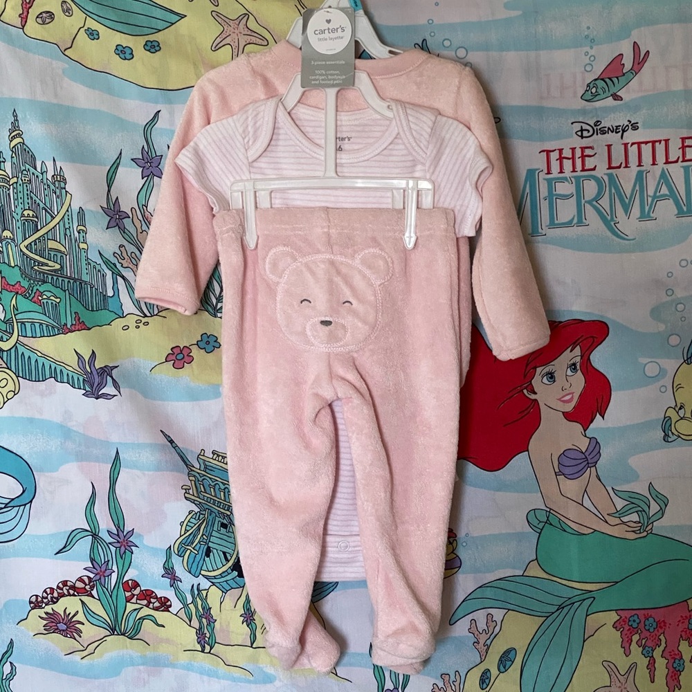 Carters teddy bear outfit, size 6 months.